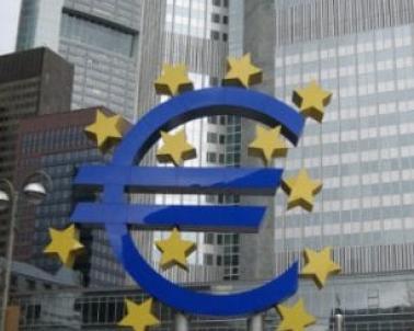 Estatua con el signo del euro